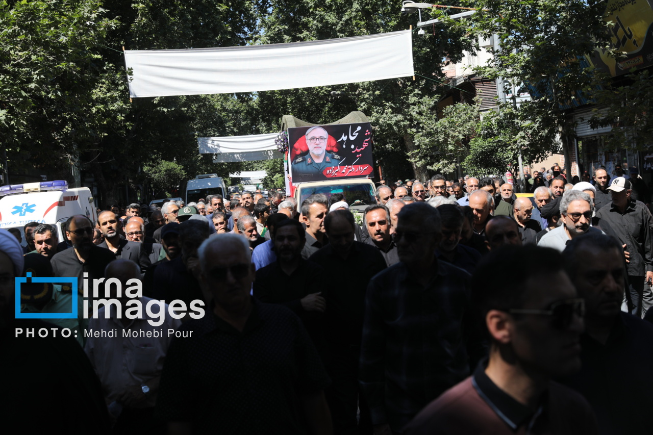 تصاویر: تشییع پیکر معاون نیروی دریایی سپاه در ساری