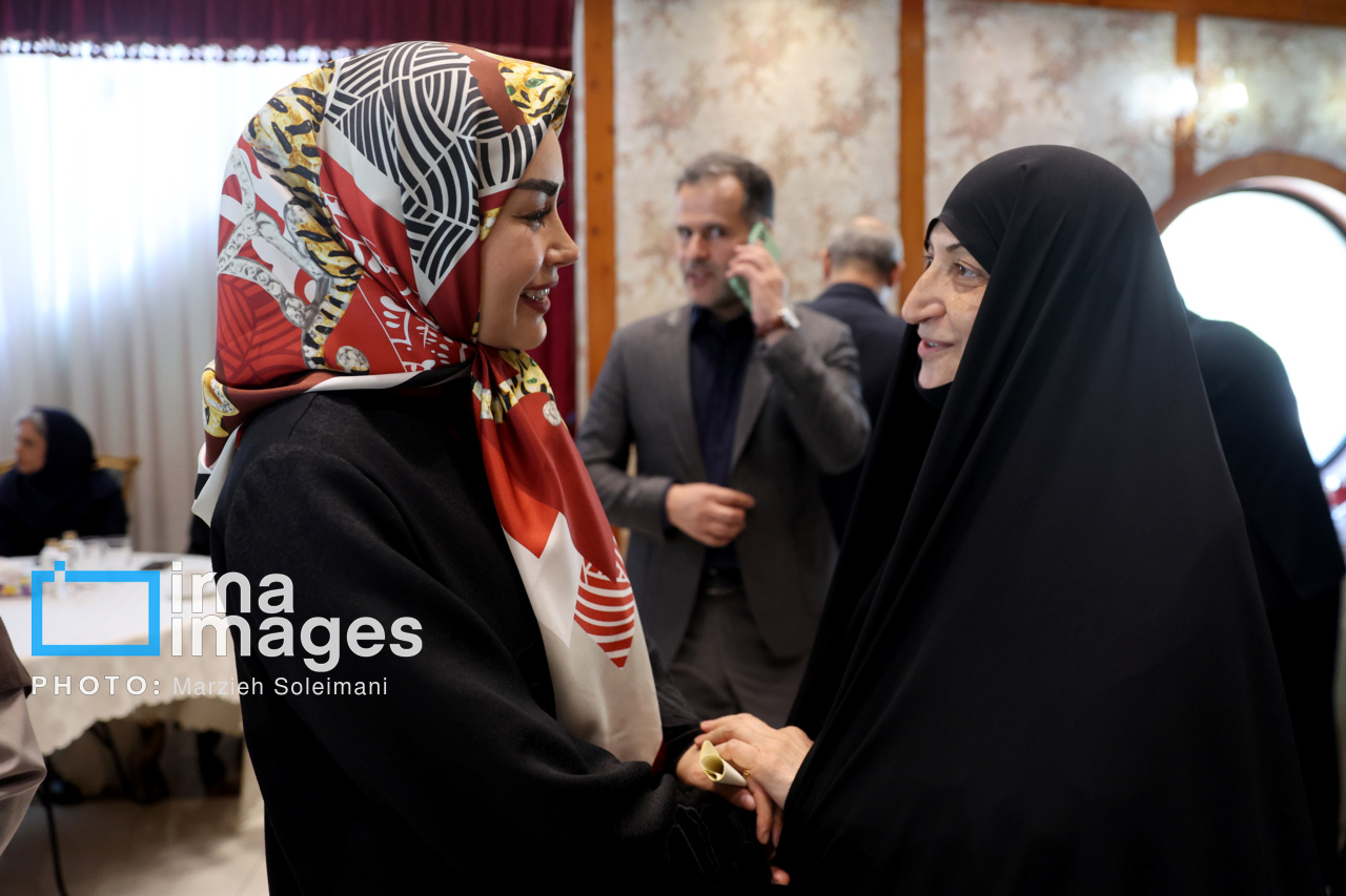 تصاویر: نمایشگاه خیریه انجمن دیپلماتیک بانوان