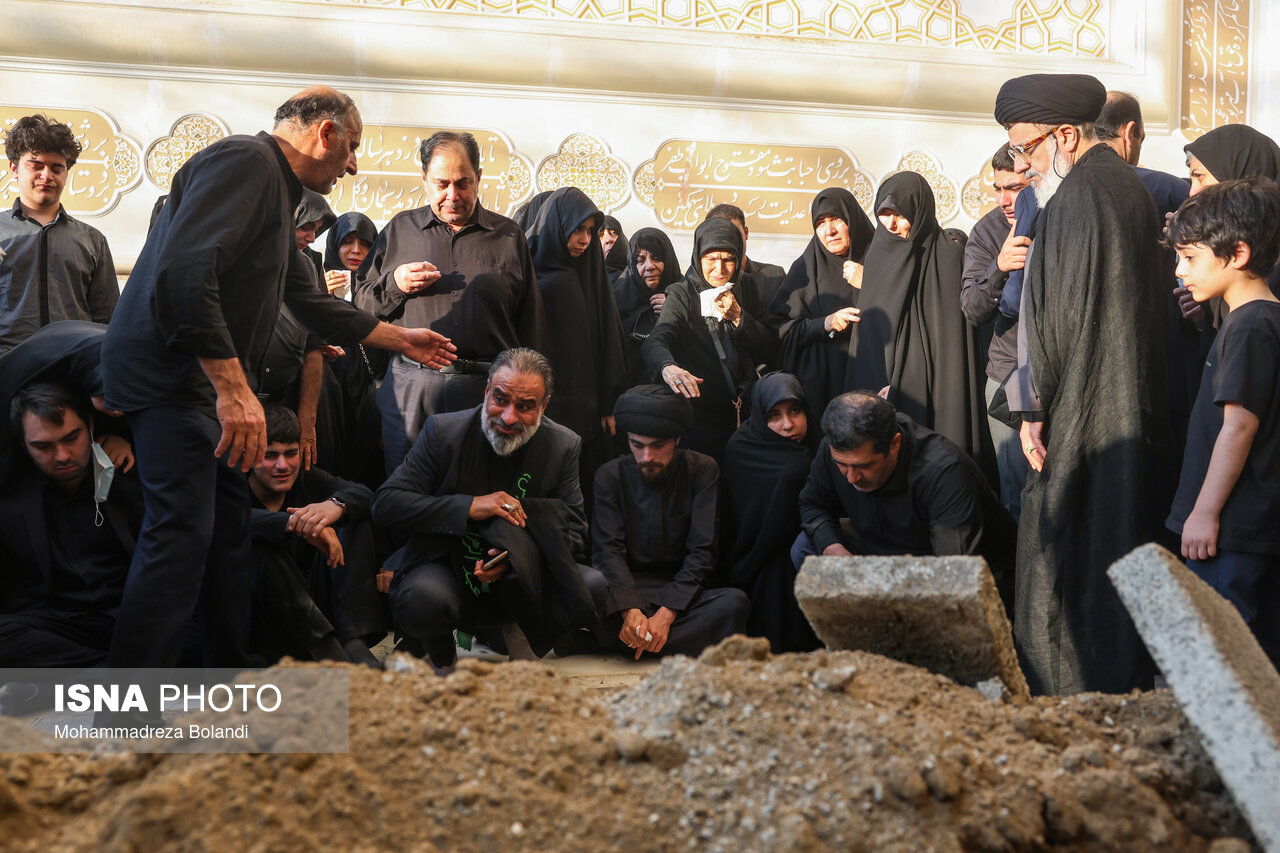 تصاویر: تشییع پیکر مادر همسر سید حسن خمینی