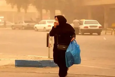 شرکت کنترل کیفیت هوا: میانگین کیفیت هوای پایتخت با شاخص ۱۴۲، در شرایط ناسالم برای گروه‌های حساس قرار دارد/ شرایط هوای ۲۰ ایستگاه قرمز گزارش شده/ هوای هیچ یک از مناطق تهران، قابل قبول نیست/ میدان فتح و شهرداری منطقه ۱۱ با شاخص ۱۸۰، آلوده‌ترین ایستگاه‌ها هستند