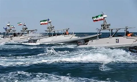 نیروی دریایی سپاه: صبح امروز ارتش تروریست امریکا به سه فروند نفتکش متعلق به ایران حمله کرد که خساراتی را به بار آورد / ما نیز سه فروند نفتکش در مسیر غیر مجاز تنگه هرمز و سه فروند شناور وابسته به امریکا را مورد هدف قرار دادیم / فریب آمریکا را نخورید؛ هر تحرک مشکوک هدف قرار می‌گیرد