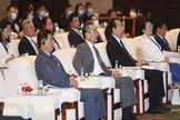 چین خطاب به ژاپن و کره جنوبی : با موی بلوند و دماغِ تیز غربی نمی‌شوید