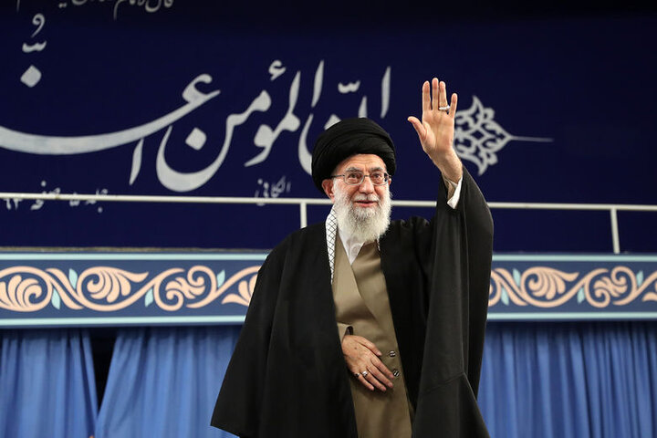ستاد بزرگداشت عروج خونین رهبر شهید: «باید برخاست»، شعار محوری و «مشت گرهکرده»، نشان رسمی مراسم تشییع رهبر شهید انقلاب خواهد بود ستاد بزرگداشت عروج خونین رهبر شهید: «باید برخاست»، شعار محوری و «مشت گرهکرده»، نشان رسمی مراسم تشییع رهبر شهید انقلاب خواهد بود