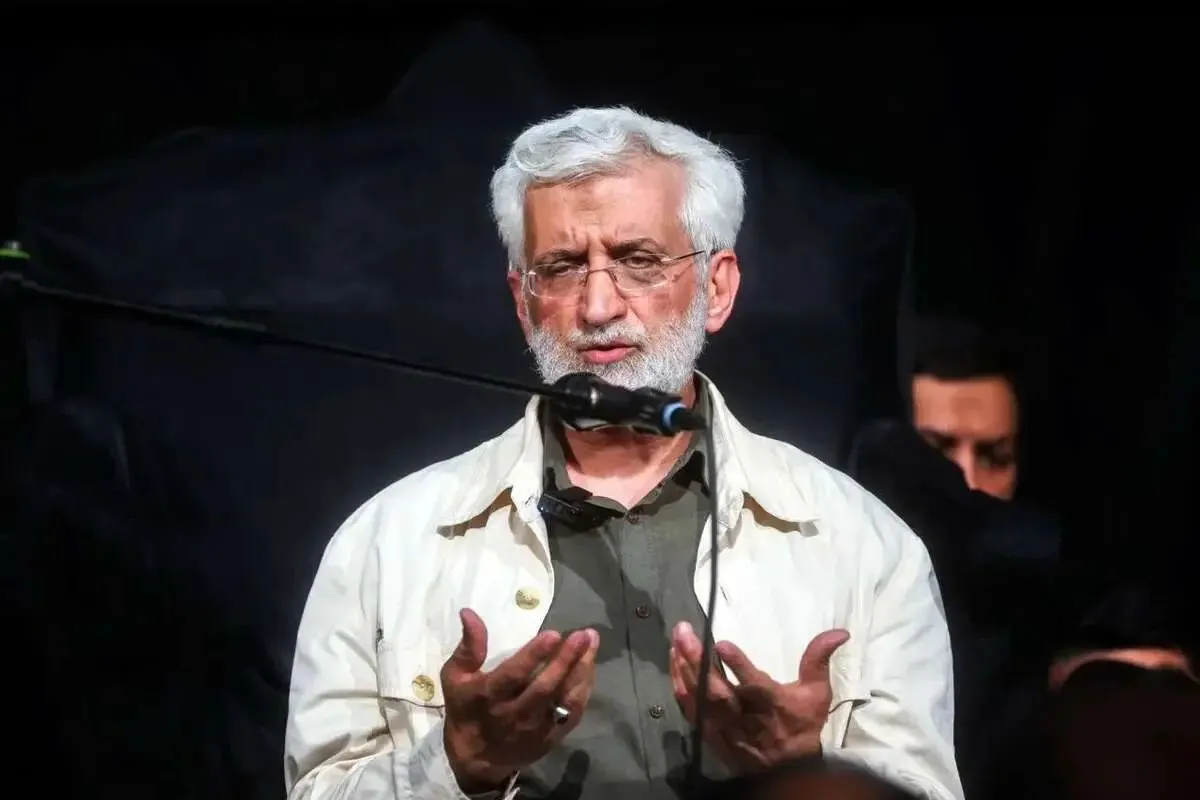انتقاد شدید مهدی محمدی، مشاور قالیباف از جلیلی: می‌گوید «مذاکره کردند، بعد جنگ شد و بعد آقا شهید شدند»؛ او خودش می‌داند که دارد خلاف می‌گوید؛ اگر مذاکره‌ای شده، با اجازه رهبری شهید بوده / چرا الان این حرف‌ها را می‌زنند؟ زیرا می‌خواهند اگر فردا درگیری‌ای ر