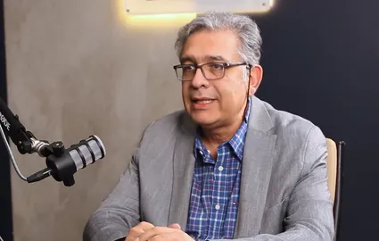 ویدیو / امیرعلی ابوالفتح در مناظره با قیس قریشی: باید مقاومت کنیم که یک ترکمنچای دیگر بر پیشانی ما نخورد؛ اگر بتوانیم و نکنیم خیانت کرده‌ایم