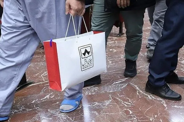 دادستان تهران: بیش از ۱۶ همت اموال اعم از منقول و غیرمنقول از محکوم اصلی پرونده چای دبش، اکبر رحیمی، توقیف و به بانک‌های شاکی داده شده / ۶۷ پلاک ثبتی از جمله ویلای لوکس متعلق به محکوم ردیف اول پرونده، دو کارخانه ۱۲ دستگاه خودروی لوکس توقیف شدند