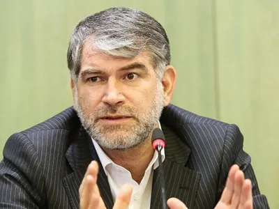 وزیر کشاورزی: یکی از کشور‌های همسایه ۳ میلیون تن کمبود گندم دارد؛ می‌خواهد این کمبود را به صورت قاچاق از ایران تامین کند؛ آرد را ۱۲ هزار تومان کردیم تا از قاچاق جلوگیری کنیم / جنگ اوکراین باعث شده همه کشور‌ها دچار بحران در امنیت غذایی شوند / یارانه‌ای که به خاطر گران شدن آرد به مردم خواهیم داد، بیشتر از هزینه‌ای است که به آن‌ها تحمیل شده