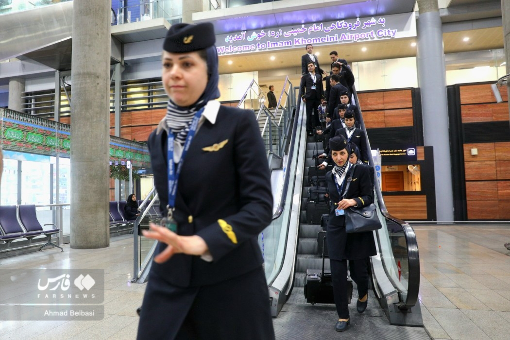 تصاویر: ورود خلبان ایرانی پرواز یمن به فرودگاه امام
