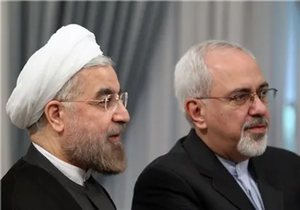 ببینید/ شعرخوانی یک مداح علیه خاتمی، ظریف و روحانی