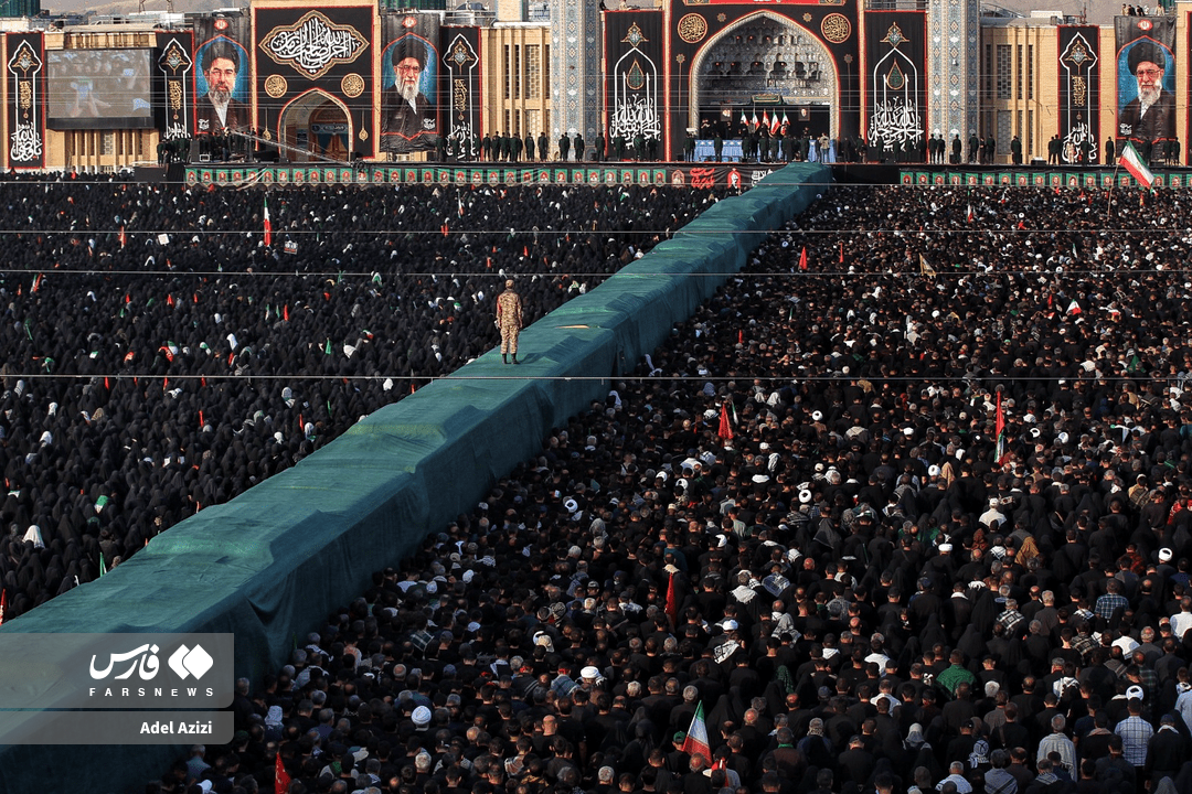 تصاویر: اقامه نماز بر پیکر رهبر شهید انقلاب در مسجد مقدس جمکران