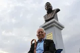 یک رسانه: تندیس استاد حسن باشت‌باوی، پدر بوکس ایران که در پارکی در شهرستان گچساران نصب شده بود، ناپدید شده/ در حالی که چند روز از این اتفاق می‌گذرد، هنوز مسئولان توضیحی در این مورد نداده‌اند
