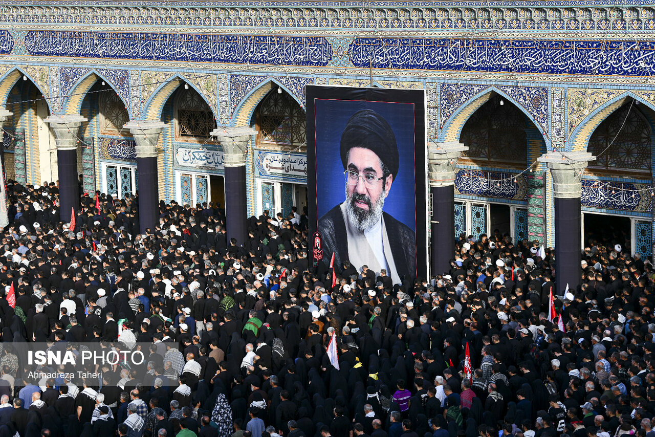 تصاویر: اقامه نماز بر پیکر رهبر شهید انقلاب در مسجد مقدس جمکران