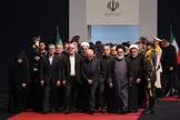 ببینید/ حضور خانواده سیدحسن نصرالله و عماد مغنیه در مراسم تشییع رهبر شهید انقلاب