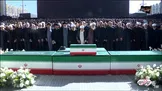 ببینید/ حضور مقامات نظامی و مسئولین کشوری و لشکری در صف اول نماز بر پیکر رهبر شهید