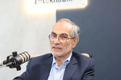 ویدیو/ مصطفی زهرانی، دیپلمات سابق ایران در نیویورک: معاون وزیر خارجه بوش گفت «ما به نتیجه رسیده بودیم که تهران در حمله به الخبر عربستان نقش داشته، بنابراین آماده شلیک به ایران شده شده بودیم، اما انتخابات دوم خرداد و آن سیل جمعیت مانع شد»