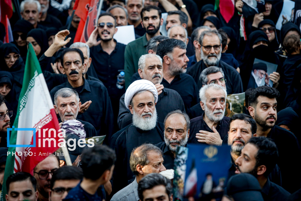 تصاویر: تشییع پیکر شهید «مصباح‌الهدی باقری‌کنی»، داماد رهبر شهید انقلاب