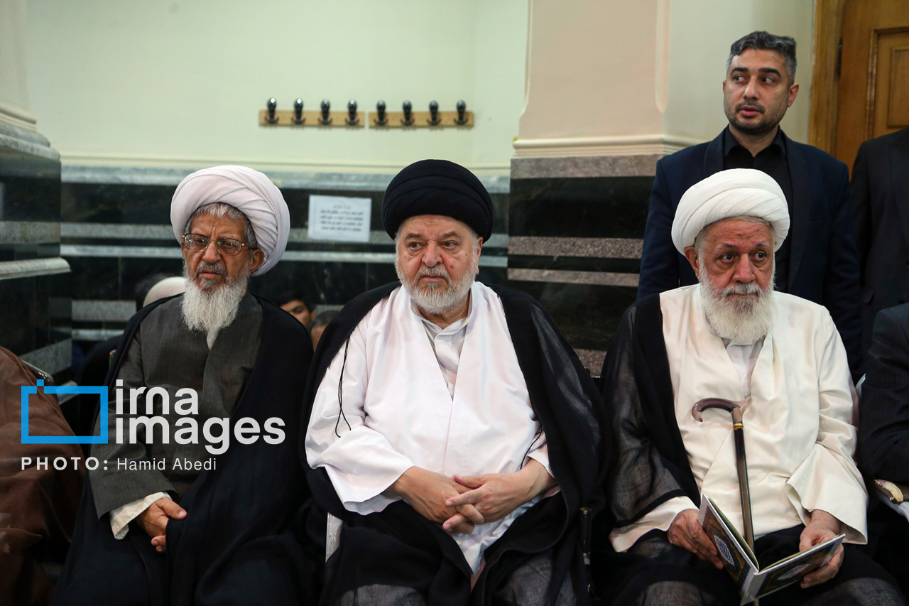 تصاویر: تشییع پیکر آیت الله سید موسی شبیری زنجانی - قم