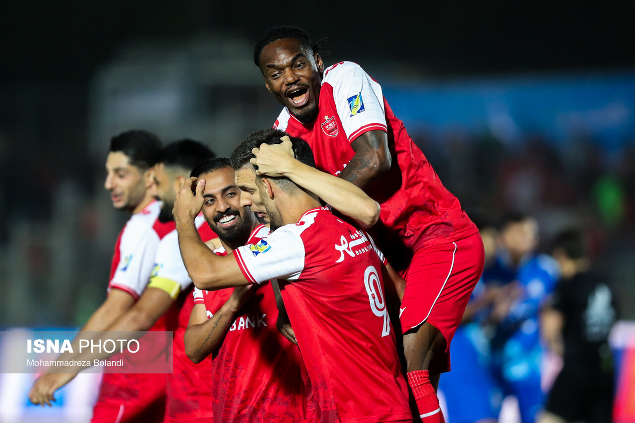 تصاویر: دیدار تیم‌های پرسپولیس و استقلال خوزستان