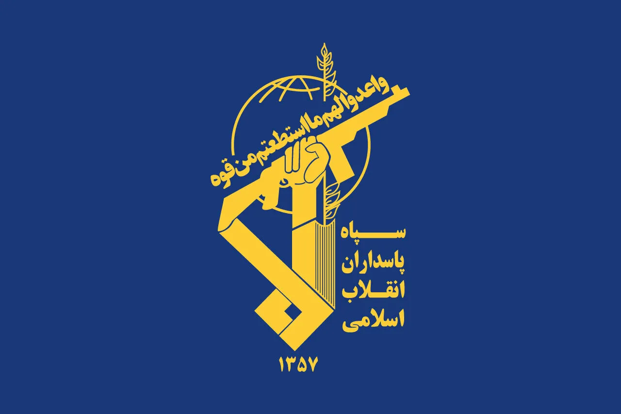 سپاه: انفجار دومین سوپر نفتکش بعد از برخورد با مین دریایی/ این سوپر نفتکش که بیش از ۲ میلیون بشکه نفت خام داشت، با خاموش نمودن تمامی سامانه‌های موقعیت‌یاب خود، تلاش کرده بود از مسیر غیر قانونی عبور کند