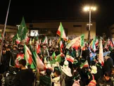 توضیحات پلیس درباره برخورد خودرو با تجمع کنندگان در مشهد: راننده هیوندا حالت عادی نداشت و با سرعت نسبتا بالا و غیرمطمئن در حال عبور بود / این خودرو ابتدا با یک چانگان که در مسیر موازی آن حرکت می‌کرد، برخورد کرد/ سپس، پس از برخورد با بشکه ها و علائم ترافیکی، با جمعیت برخورد کرد