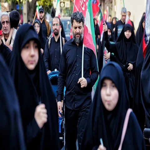 تصاویر: تشییع پیکر شهید «مصباح‌الهدی باقری‌کنی»، داماد رهبر شهید انقلاب