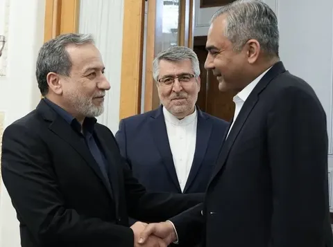 العربیه: سفر وزیر کشور پاکستان به تهران درمورد یمن و انصارالله