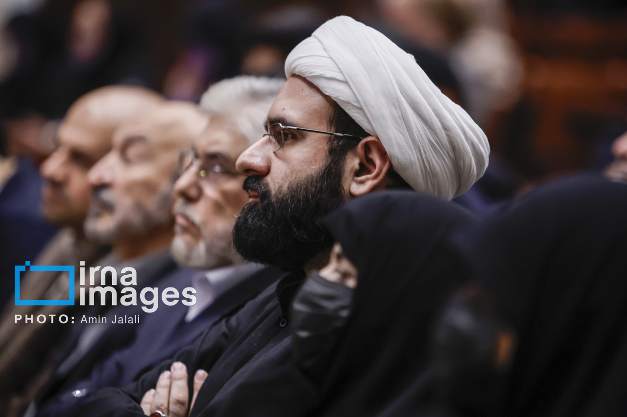 تصاویر: مراسم یادبود شهید «علی لاریجانی»