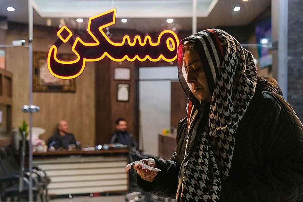 اتحادیه مشاوران املاک: سقف مجاز افزایش اجاره‌بها در تهران ۲۷ درصد و در شهرهای بالای ۱۰۰ هزار نفر در پایتخت، ۲۳ درصد اعلام شده/ قرارداد بسیاری از مستاجران در واحدهایی که سال قبل در آن‌ها حضور داشتند، تمدید شده