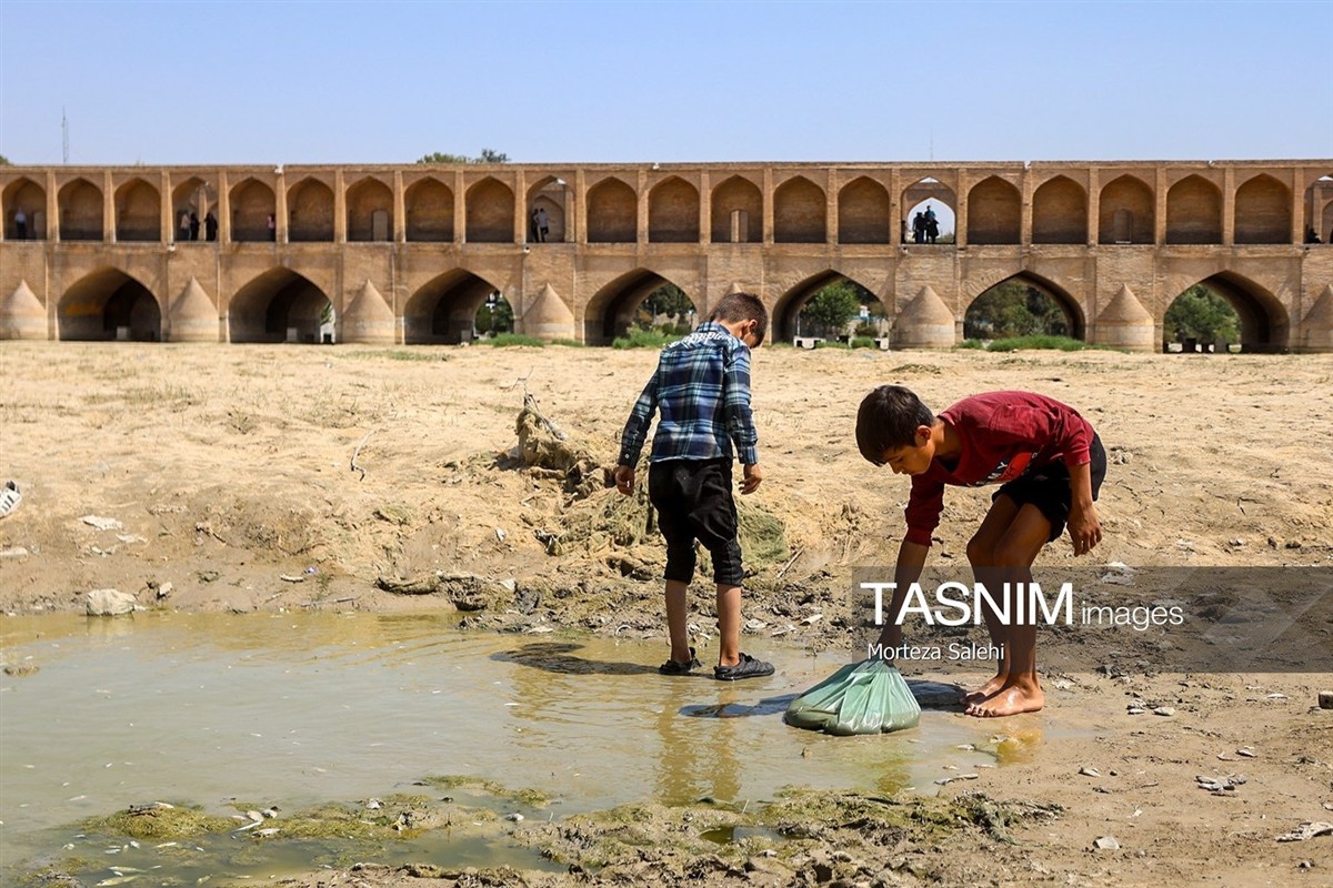تصاویر: خشکی زاینده رود خطری برای محیط زیست
