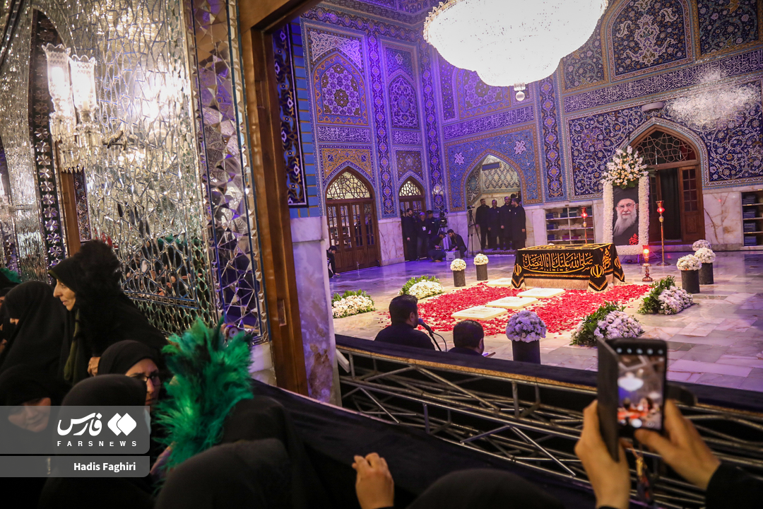 تصاویر: تشرف زائران به رواق دارالذکر برای زیارت مزار رهبر شهید انقلاب