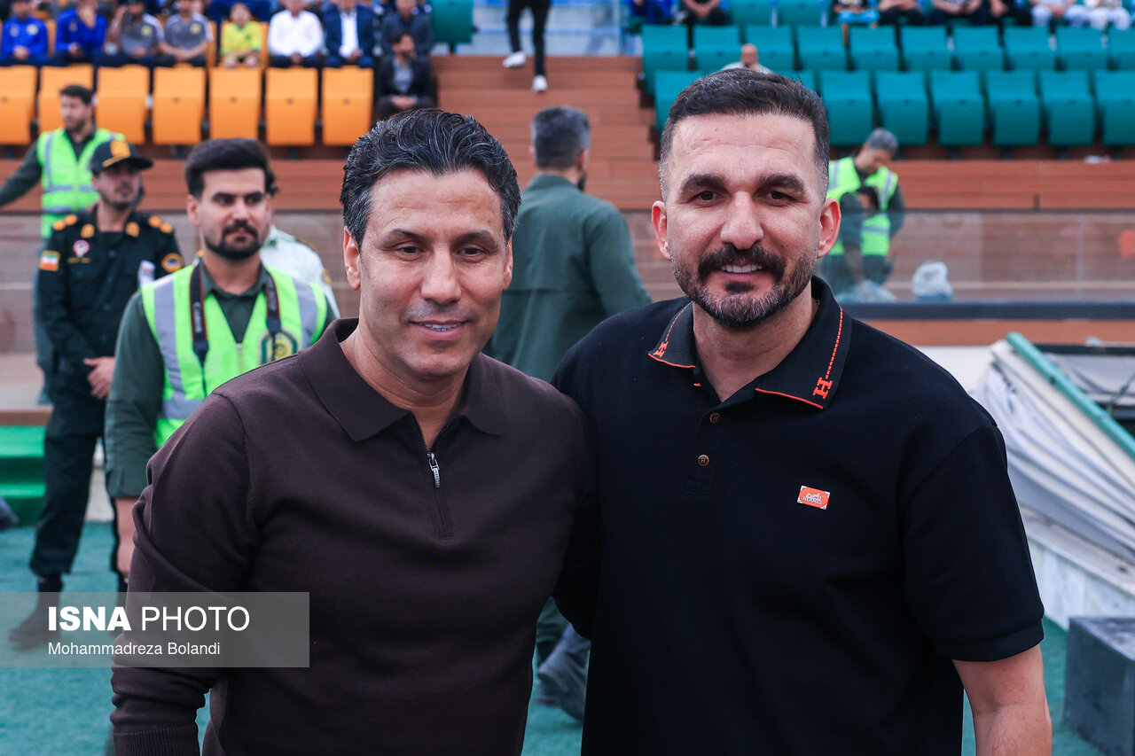 تصاویر: دیدار تیم‌های پرسپولیس و صنعت نفت آبادان