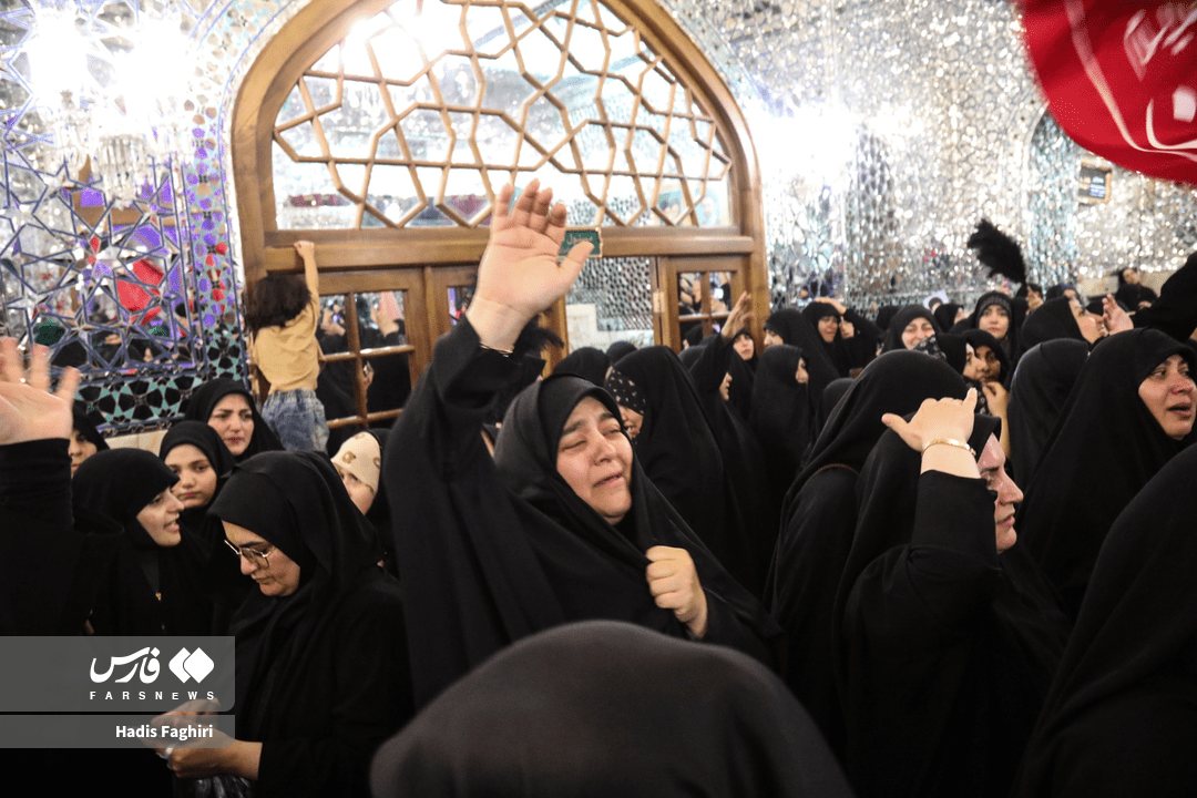 تصاویر: تشرف زائران به رواق دارالذکر برای زیارت مزار رهبر شهید انقلاب