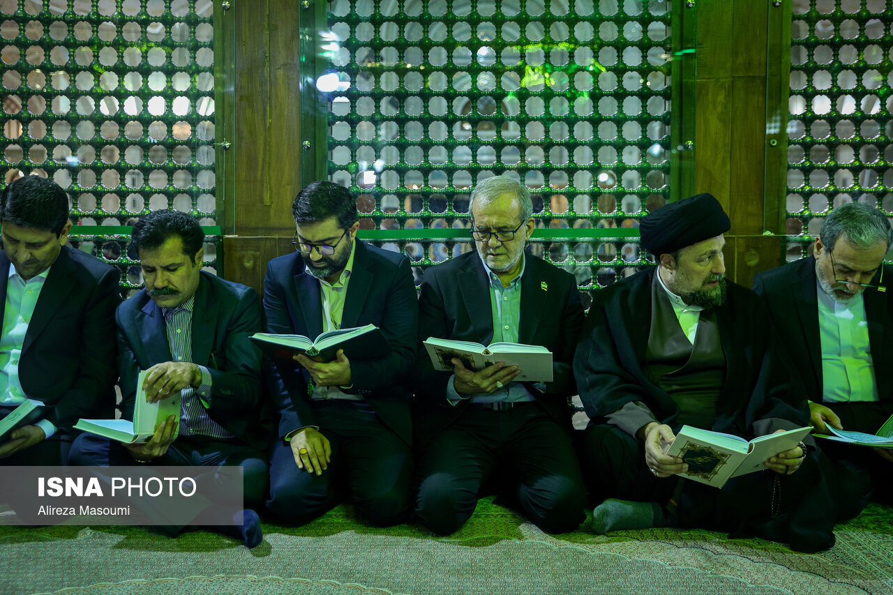 تصاویر: مراسم تجدید میثاق اعضای دولت با آرمان‌های امام راحل