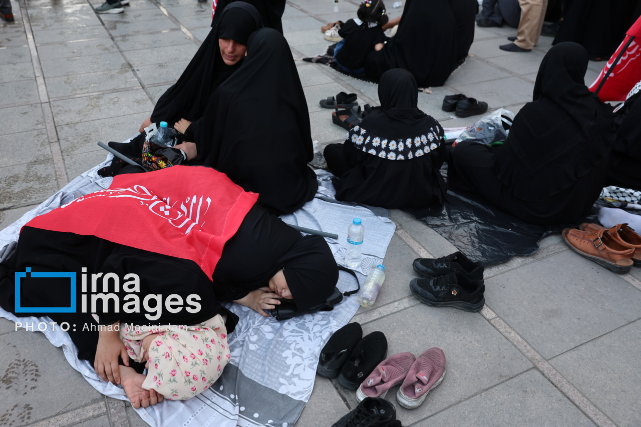 تصاویر: دومین روز مراسم وداع با رهبرشهیدانقلاب