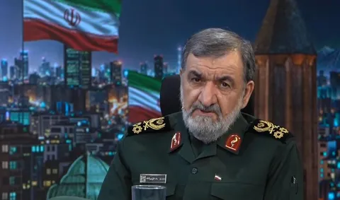 دبیر شورای‌عالی امنیت ملی: به‌زودی یک محدودهٔ ممنوعه در اطراف تنگهٔ هرمز اعلام می‌کنیم که هر کشتی وارد آن شود در فهرست تحریم ایران قرار می‌گیرد / این محدوده از خط محاصره نیروی دریایی آمریکا شروع می شود تا مناطقی از خلیج فارس را در بردارد / این کشتی‌ها دیگر نمی‌توانند از تنگهٔ هرمز عبور کنند مگر با هماهنگی ایران