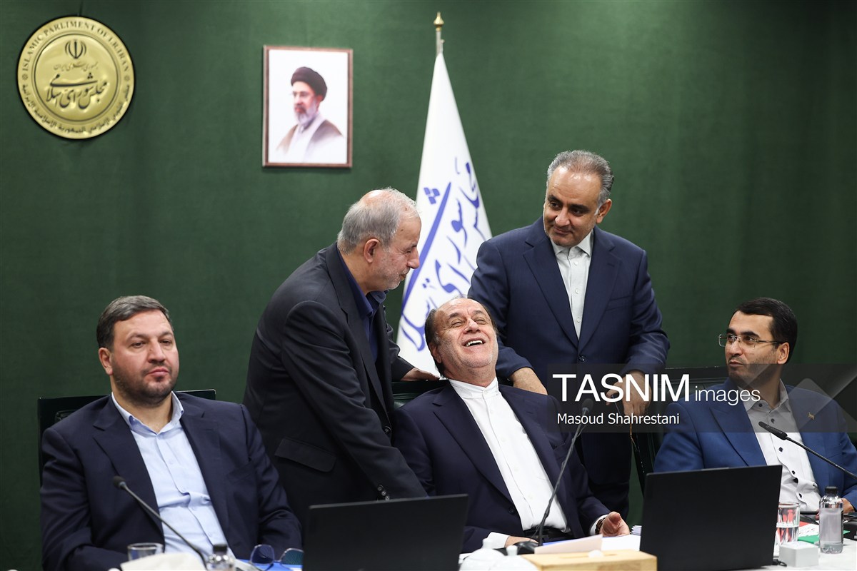 تصاویر: جلسه رای اعتماد مجلس به وزیر جدید دفاع
