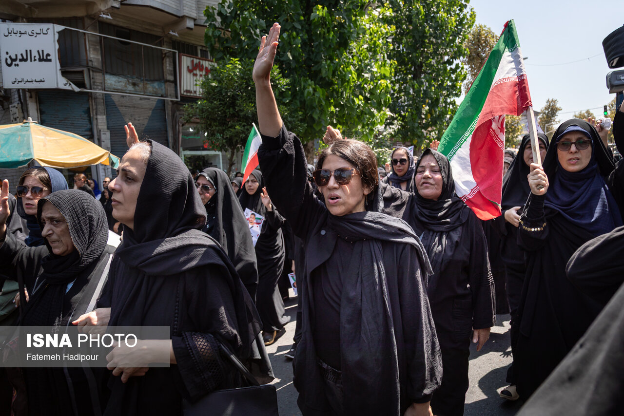 تصاویر: تشییع پیکر دریانورد شهید «نیما مرادی» - بندرانزلی