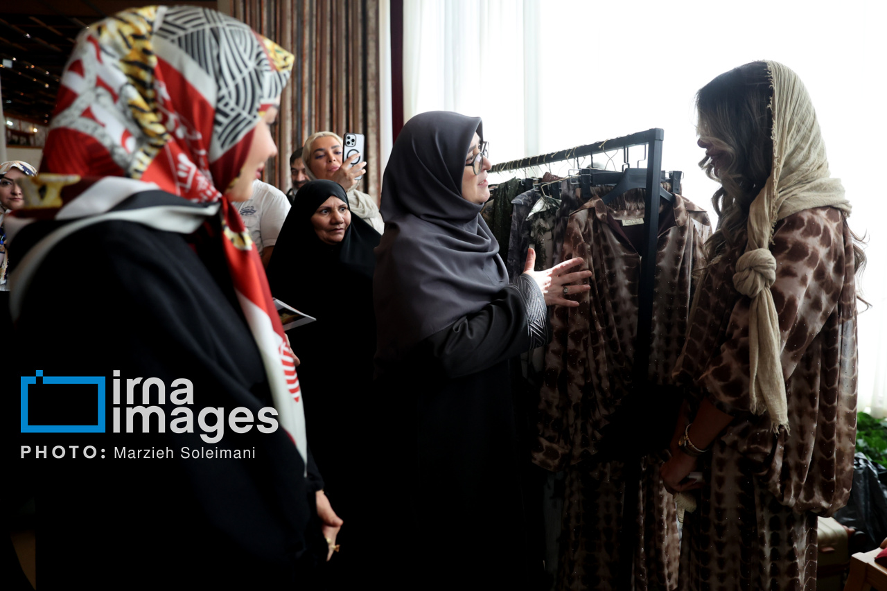 تصاویر: نمایشگاه خیریه انجمن دیپلماتیک بانوان
