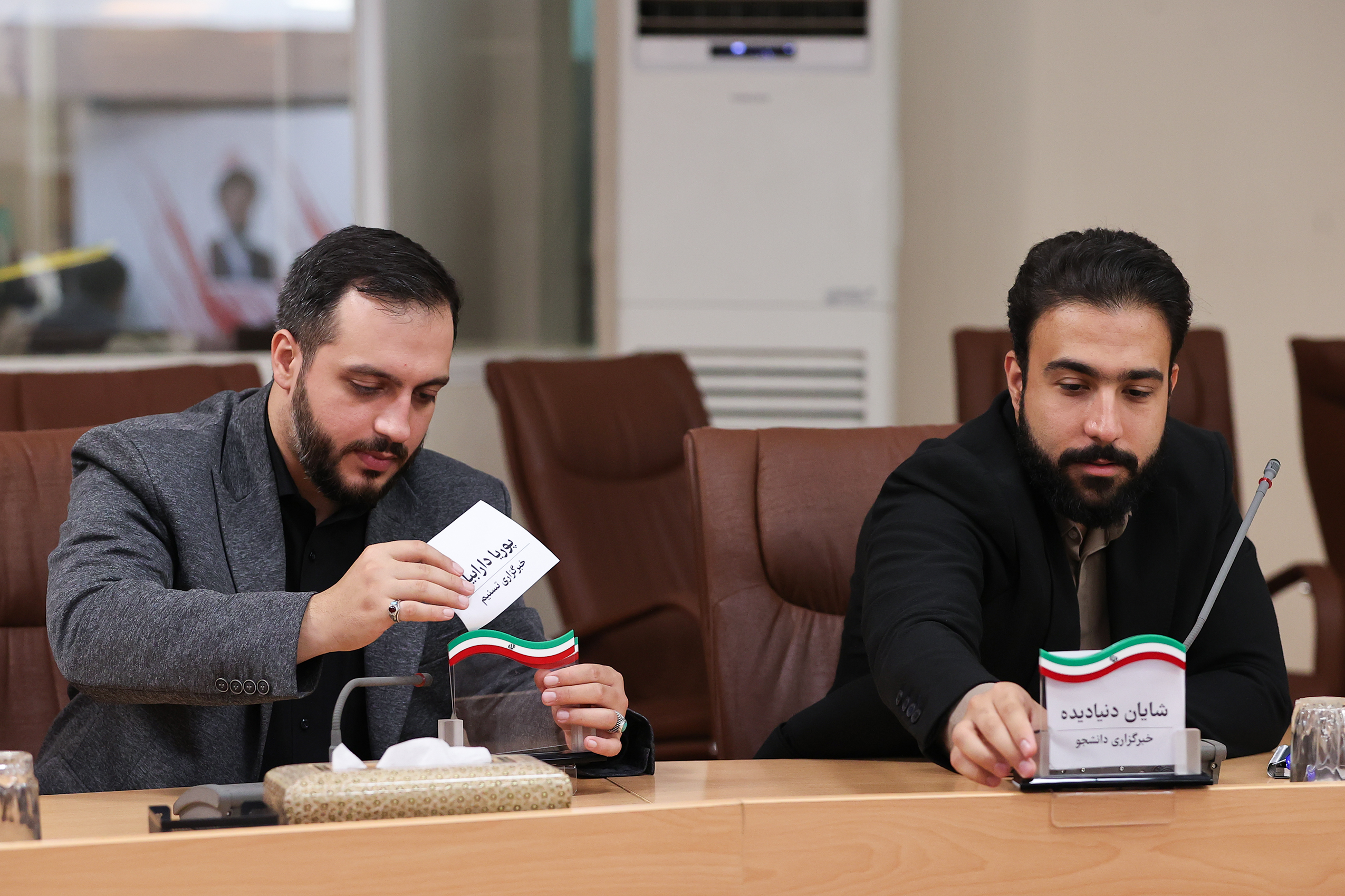 تصاویر: نشست خبری پزشکیان با جمعی از اصحاب رسانه
