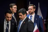 الشرق نیوز به نقل از یک مقام ارشد دولت آمریکا دربارهٔ مذاکرات با ایران: هیچ‌چیزی لغو نشده؛ مذاکرات فنی دربارهٔ اجرای یادداشت تفاهم طبق برنامه در روز‌های آینده در دستور کار قرار دارد / کانال‌های هماهنگی (برای جلوگیری از درگیری) فعال و در حال کار هستند