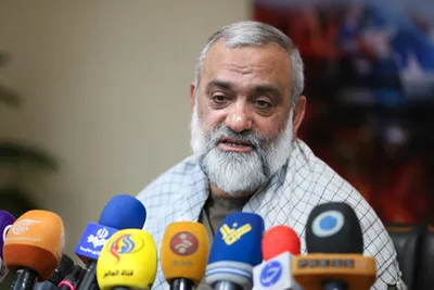 سردار نقدی: غربی ها به «روسپی‌»هایی که حجاب خود را برمی‌دارند می‌گویند «مخالف حجاب اجباری» / این واژه‌ها بار معنایی دارد؛ ما نباید از آنها استفاده کنیم
