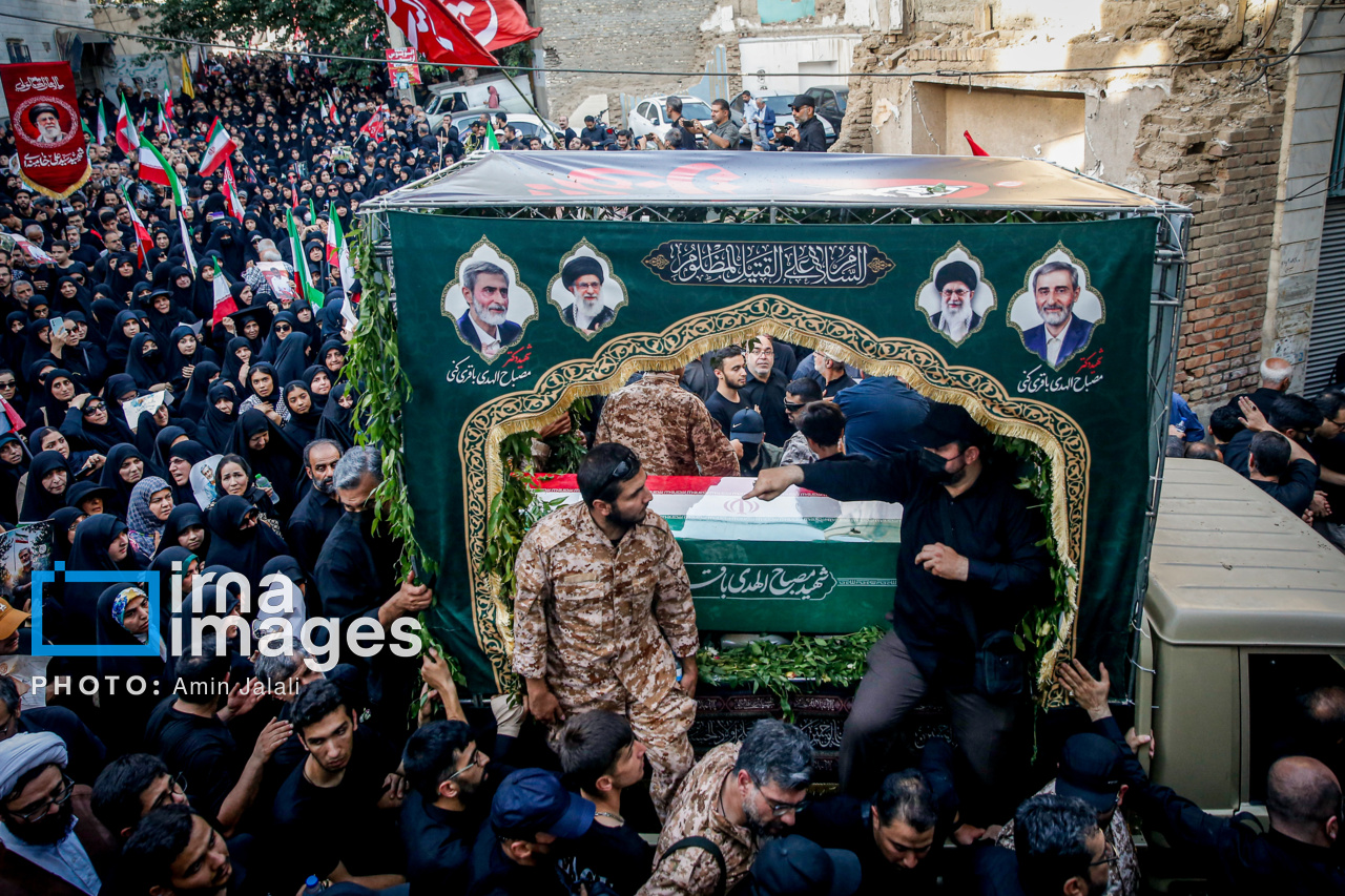 تصاویر: تشییع پیکر شهید «مصباح‌الهدی باقری‌کنی»، داماد رهبر شهید انقلاب