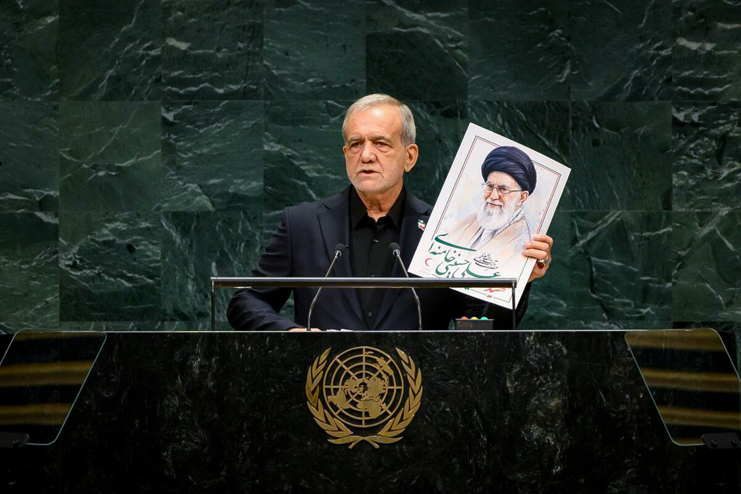 تصاویر: سخنرانی رئیس جمهور در نشست مجمع عمومی سازمان ملل متحد