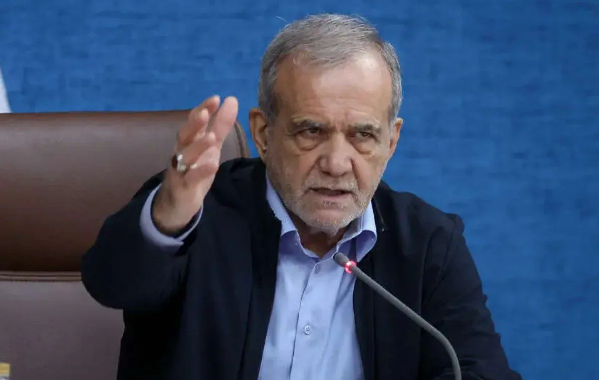 پزشکیان: تهاجم نظامی دشمن و محاصره اقتصادی، مشکلات زیادی برای کشور ایجاد کرده/ دوست ندارم کسی از من تعریف کند، عیب و ایراد ما را بگویید تا برای رفع و اصلاح آن بکوشیم