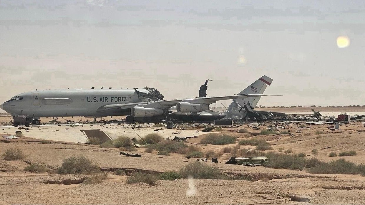 سی‌بی‌اس: افشاگری تازه از ابعاد گسترده خسارات حملات ایران به چندین پایگاه آمریکا در خاورمیانه/ یکی از نیروهای نظامی مستقر در منطقه می‌گوید ما در حالی که چشمانمان بسته است، مشت می‌خوریم/ به دنبال حملات تهران، «خسارات تجهیزاتی» تا سقف ۳.۷ میلیارد دلار، شامل نزدیک به ۶۰ هواپیما به دارایی‌های واشنگتن وارد شده