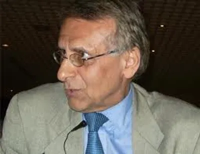 امیراحمدی: دیناری از دولت نگرفتم/ با مشایی ارتباطی ندارم / 