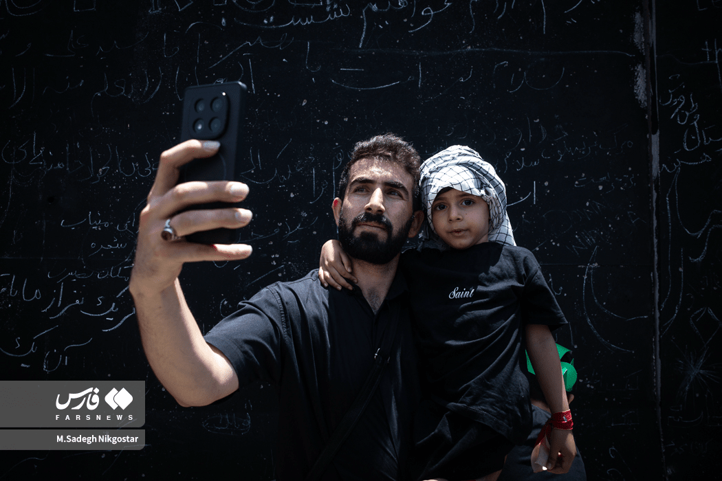 تصاویر: دیوارهای مصلی؛ دفتر یادگار زائران رهبر شهید انقلاب