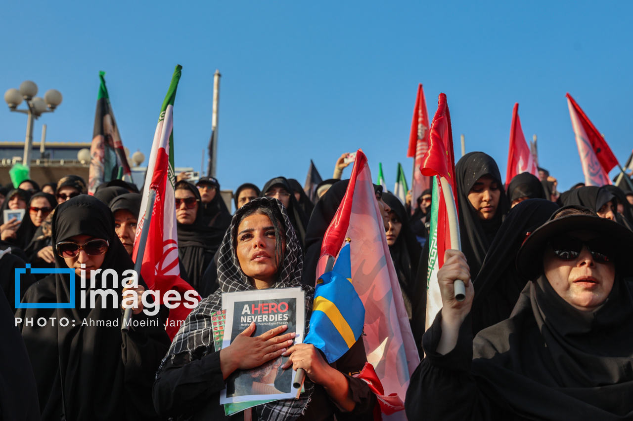 تصاویر: نخستین روز مراسم وداع با رهبر شهید انقلاب