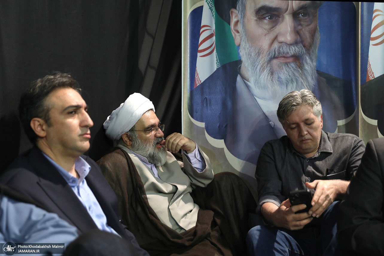 تصاویر: مراسم بزرگداشت مادر همسر سید حسن خمینی و همسر آیت الله موسوی بجنوردی