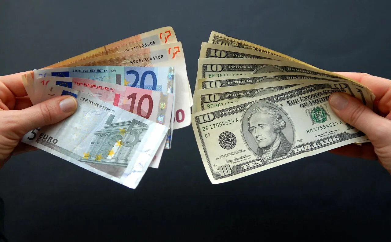قیمت یورو، امروز پنجشنبه ۷ آبان ۱۴۰۵